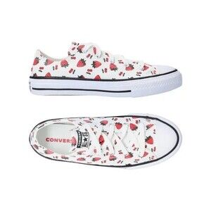 Women’s strawberry & cherry low top All-Star Converse size 6-6.5